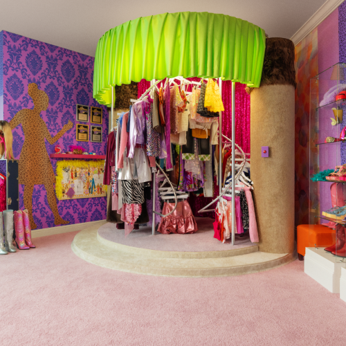 A casa de Hannah Montana vira experiência limitada no Airbnb