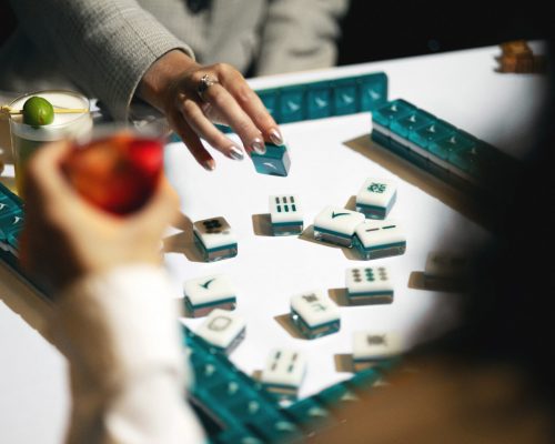 Mahjong às segundas: quando o jogo tradicional vira programa social