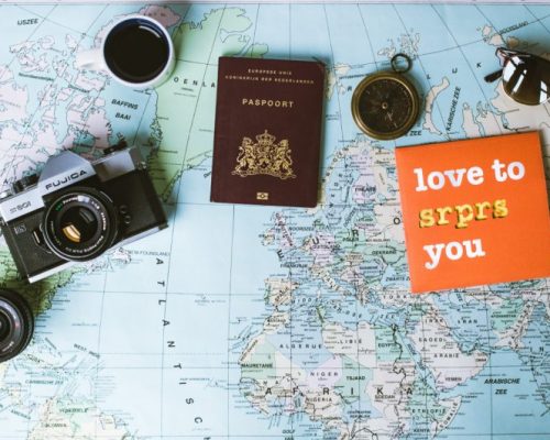 A agência de viagens que não revela o destino até seu avião decolar