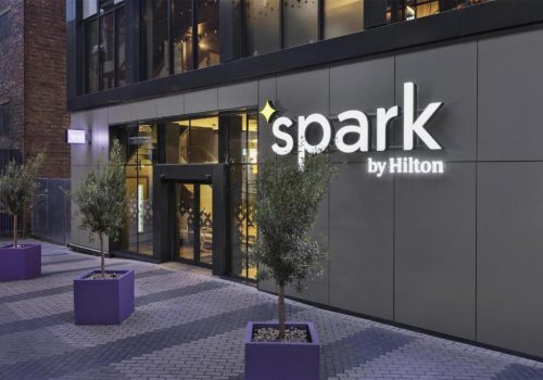 Econômico e bem localizado: a Hilton leva a Spark para cidades do Reino Unido