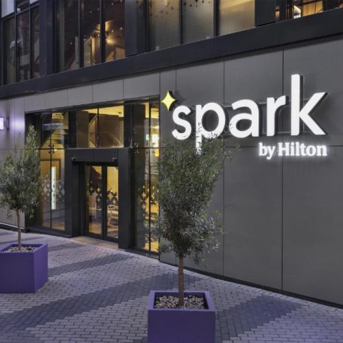 Econômico e bem localizado: a Hilton leva a Spark para cidades do Reino Unido