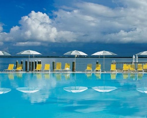 Reserve um dia livre para curtir as comodidades de um hotel na sua cidade ou no seu próximo destino