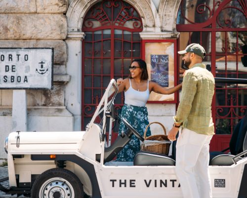 Da dica à chave na mão: hotéis em Portugal oferecem MOKEs elétricos para explorar a cidade