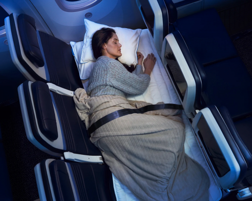 United cria “Relax Row” e aposta em sofá-cama na classe econômica