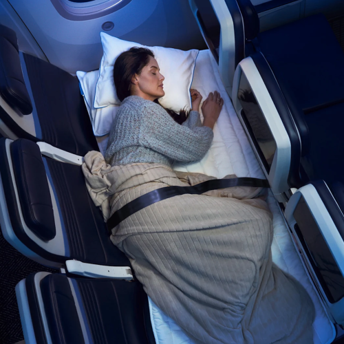 United cria “Relax Row” e aposta em sofá-cama na classe econômica