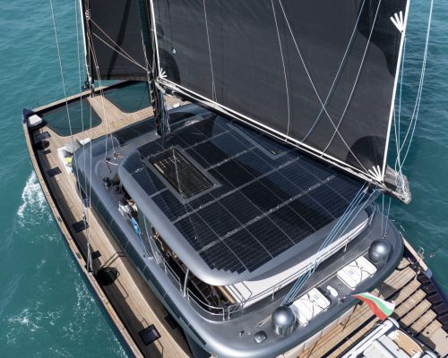 Painéis solares com IA otimizam navegação na Sunreef Yachts