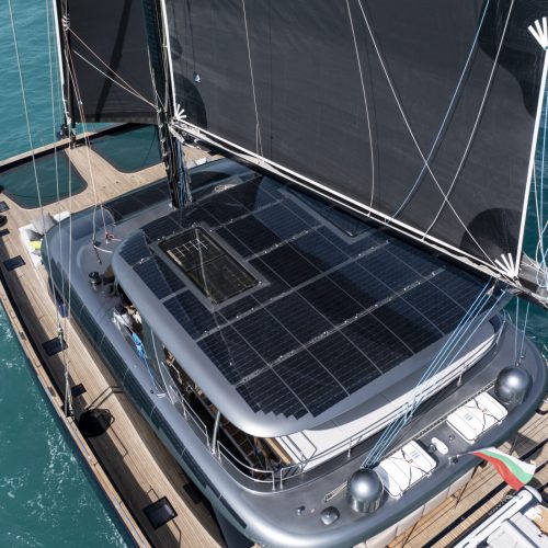Painéis solares com IA otimizam navegação na Sunreef Yachts