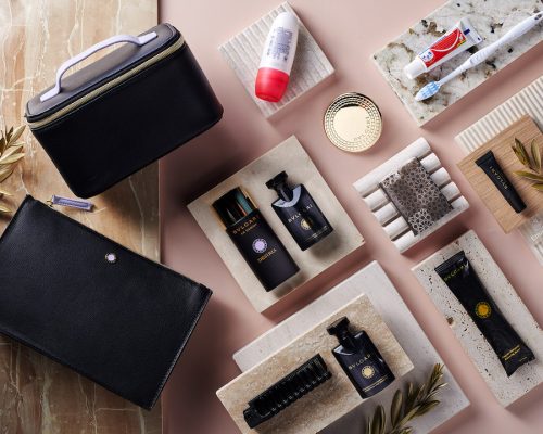 Emirates lança kits de amenidades em parceria com a Bulgari