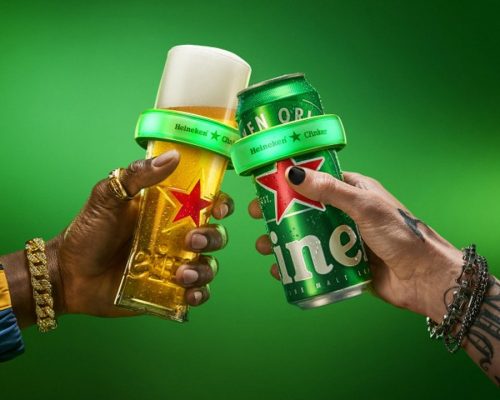 Heineken transforma brindes em “match” musical no Coachella