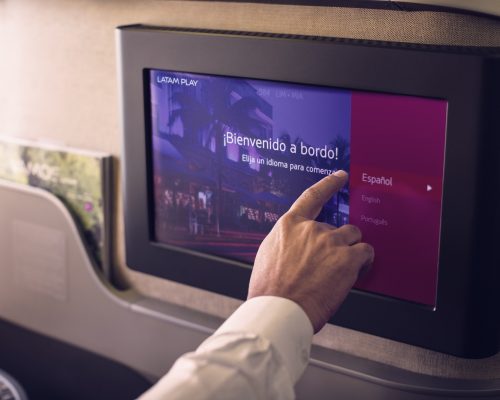 LATAM exibe filme premiado “Ainda Estou Aqui” em seus voos