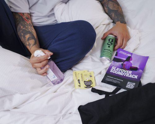 Yotelair lança kits para transformar escalas em experiências de bem-estar