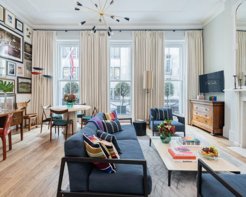 Brown’s Hotel lança suíte inspirada em Paul Smith com obras a venda