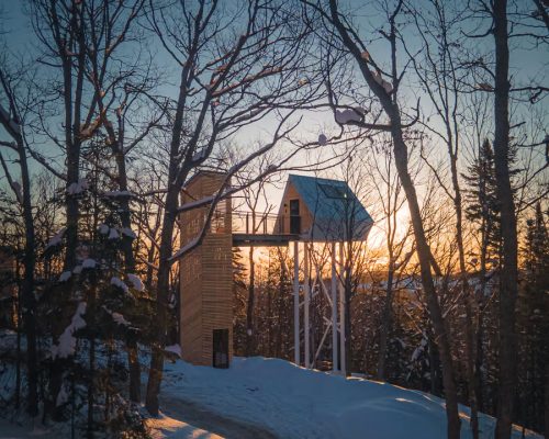 UHU Tiny Cabin: A cabana imersiva na floresta