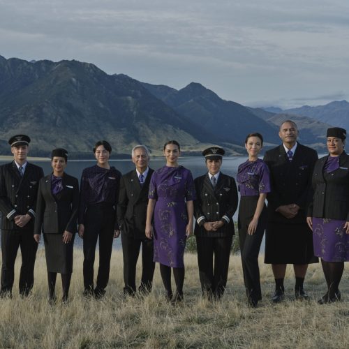 Air New Zealand apresenta uniformes inspirados em tradições culturais