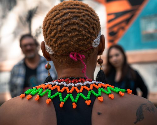 Refugiados e imigrantes oferecem Experiências pelo Airbnb em São Paulo