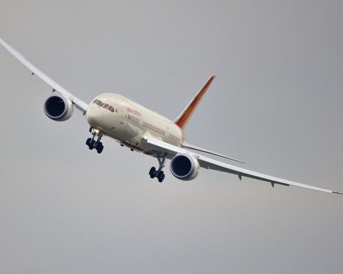 Air India utiliza TaxiBot para reduzir índices de CO2