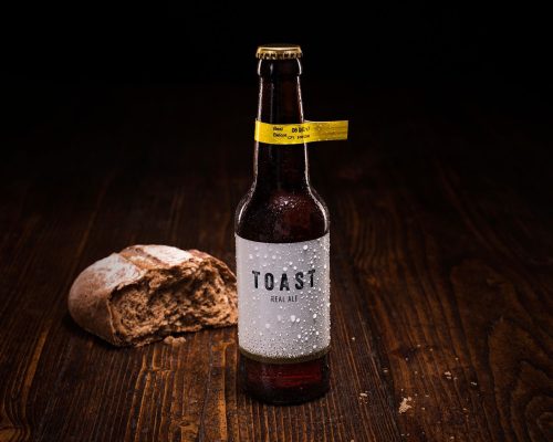 Cervejaria transforma pão em cerveja