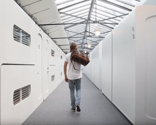 Hotel cápsula cheio de tecnologia na Holanda