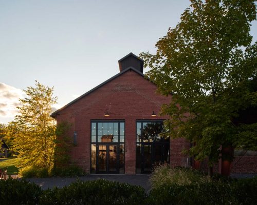 O hotel para retiros criativos na Hutton Brickyards