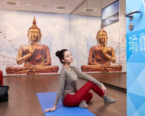 Aeroporto de Frankfurt ganha salas de Yoga grátis