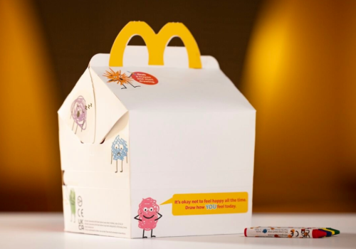 Mc Lanche Feliz ganha versão criativa para estimular diálogos sobre emoções