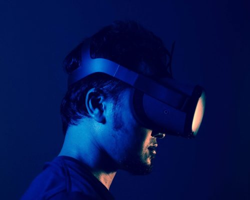 Virtually Visiting: A plataforma de passeios virtuais 360° guiados