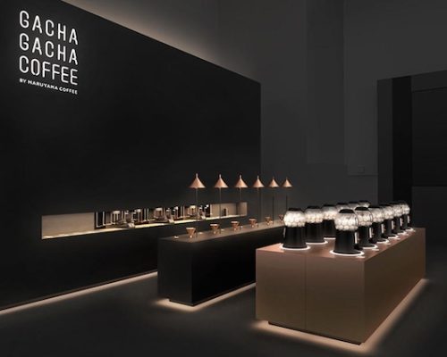 Gacha Gacha, o pop-up café que combina automação e experiências mágicas