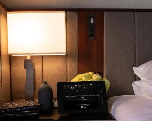 Park Hyatt NY lança suítes com IA para promover qualidade do sono