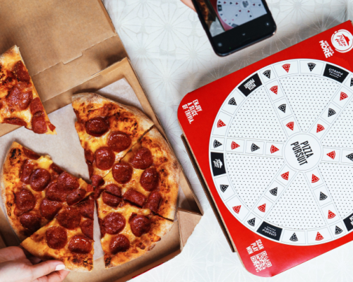 Pizza Hut lança caixa com jogo interativo figital
