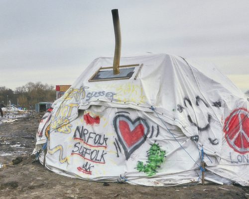 Site permite “alugar” tendas de refugiados em Calais