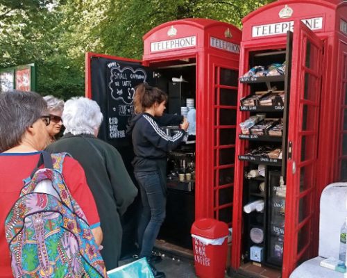 Londres oferece saladas em cabines telefônicas