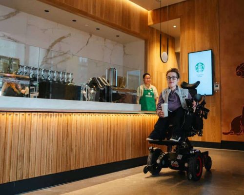 Starbucks cria estrutura de design para tornar lojas mais acessíveis