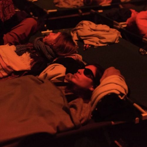The Infinite Now: quando dormir vira parte do line-up