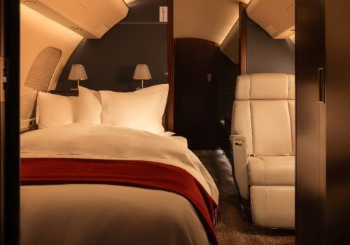 VistaJet lança programa para reduzir jet lag em voos privados