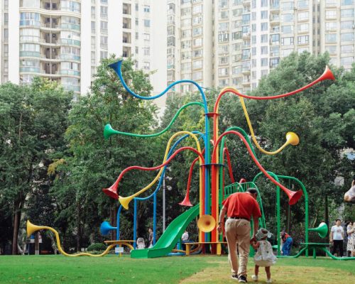 Playgrounds sonoros: Como Yuri Suzuki redesenha o espaço público