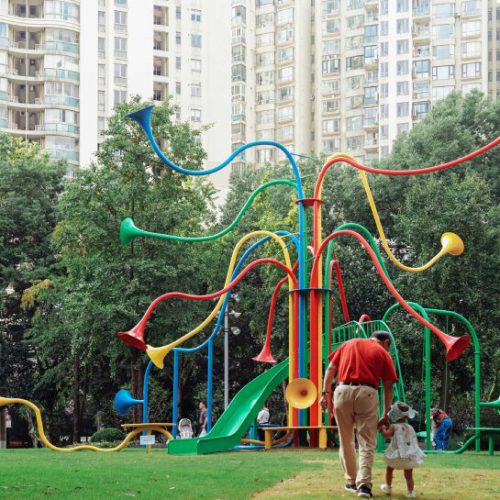 Playgrounds sonoros: Como Yuri Suzuki redesenha o espaço público